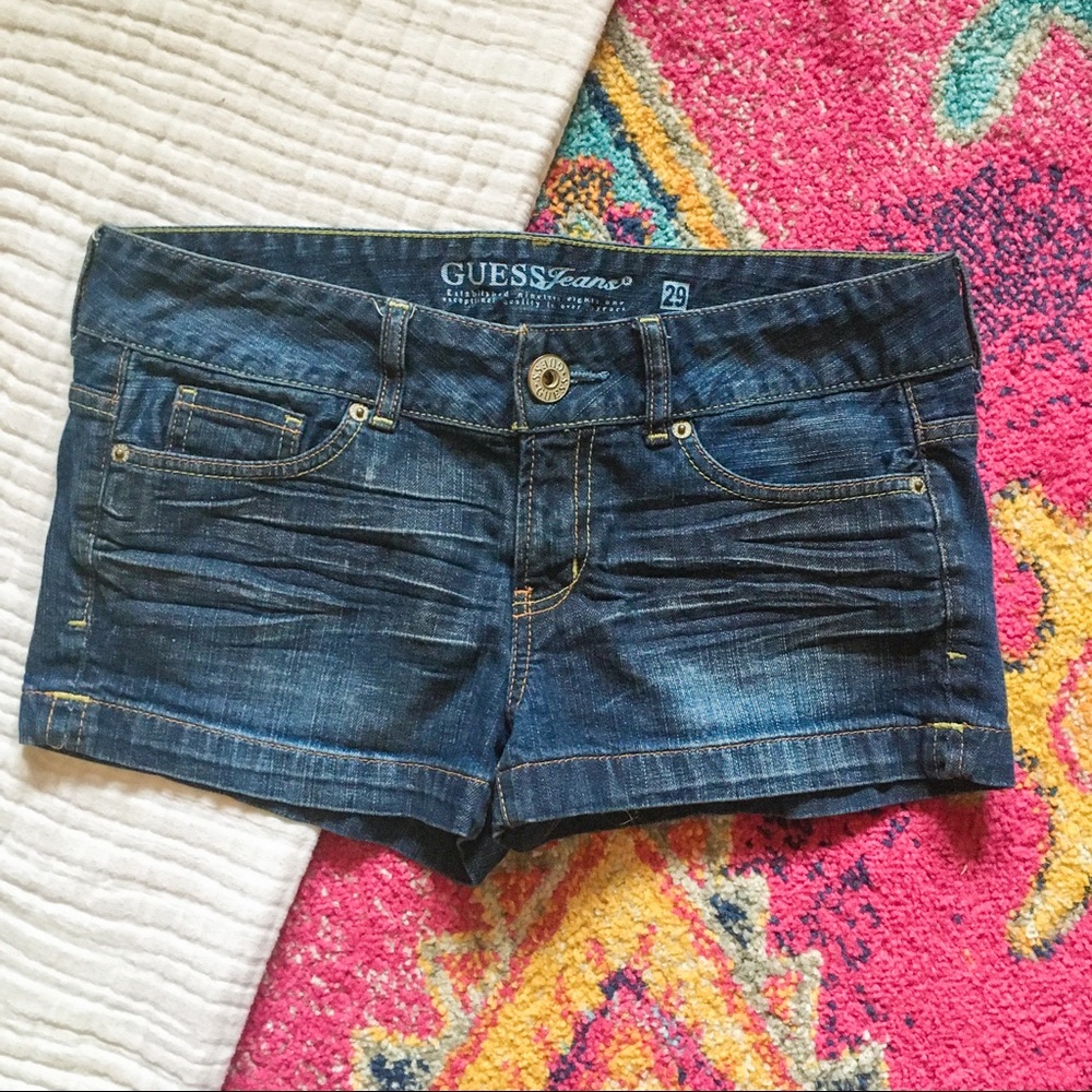 ✨Guess Dark Wash Jean Shorts Women’s Size 29